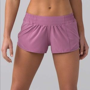 Lululemon hotty hot II 2.5” shorts